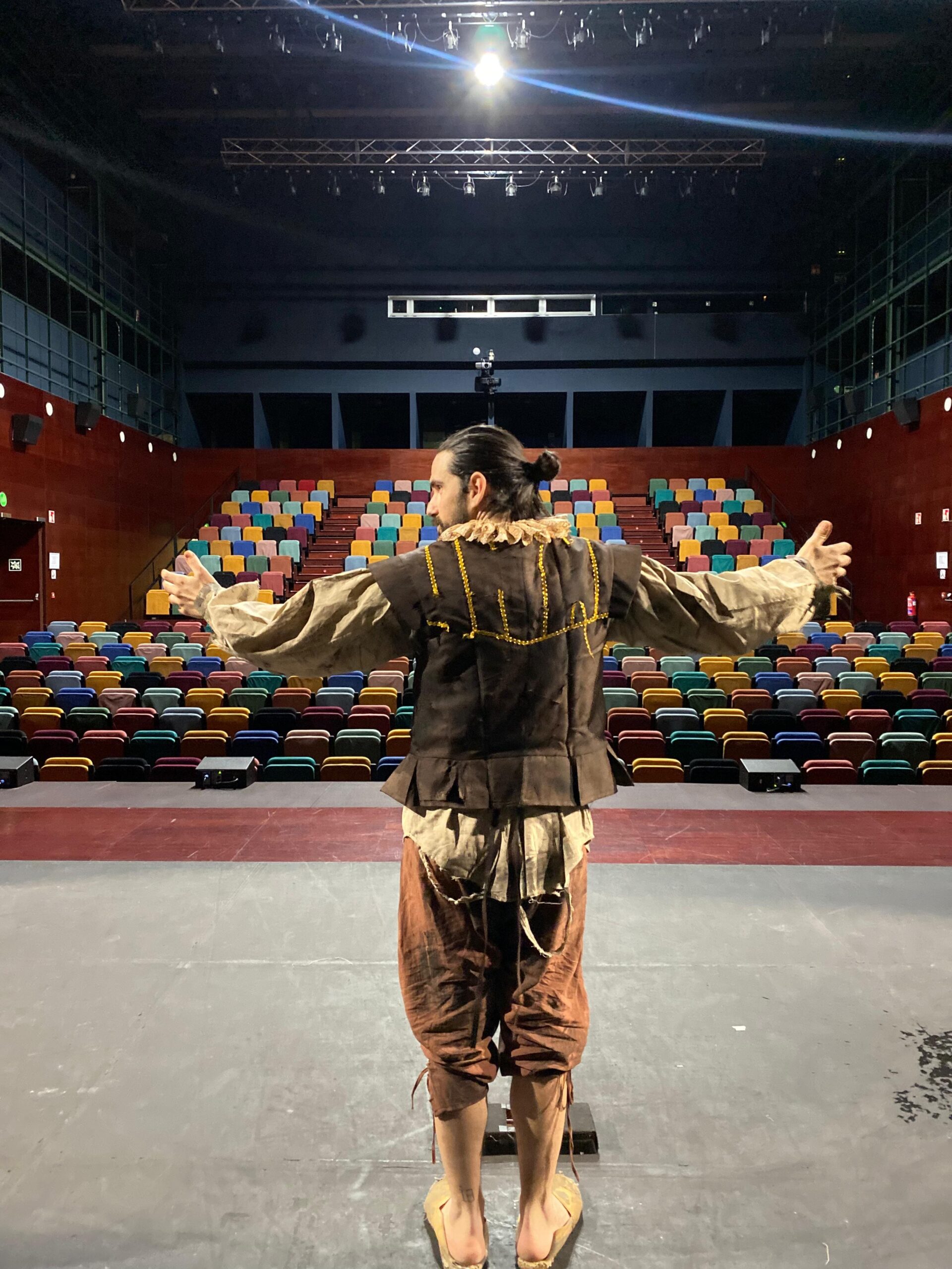 LAS ENTRAÑAS DEL TEATRO